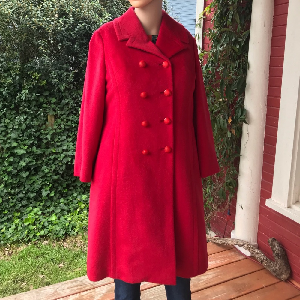 🌺 VINTAGE CASHMERE BLEND RED COAT SO LOVELY